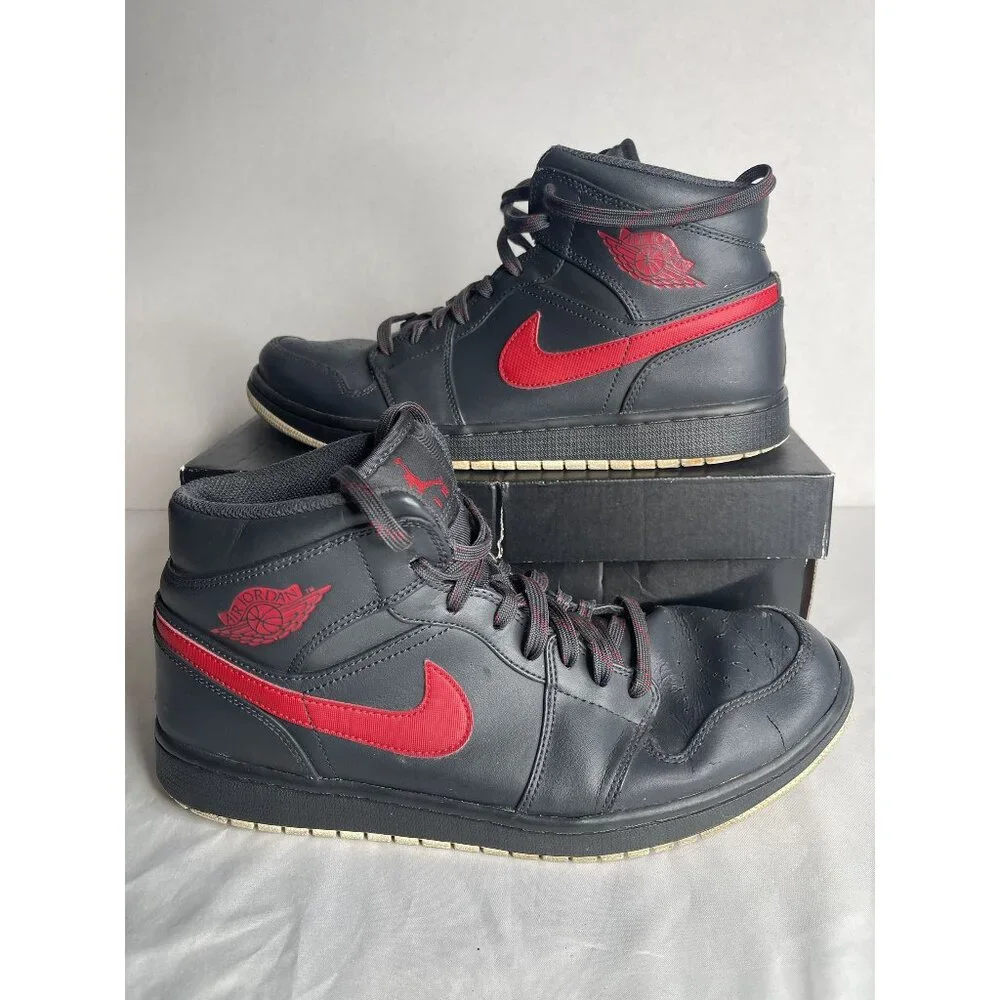 Men's Nike Air Jordan 1 Retro Mid Anthracite Gym Red Gray (554724-045) Size 11.5